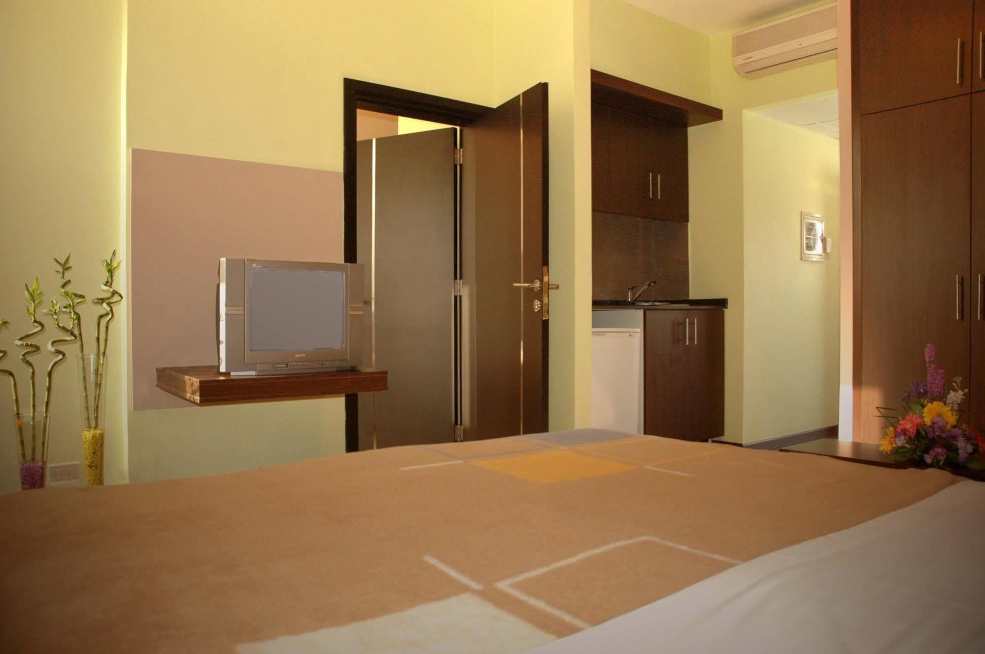 Suite Hotel Merlot - Beirut Bagian luar foto