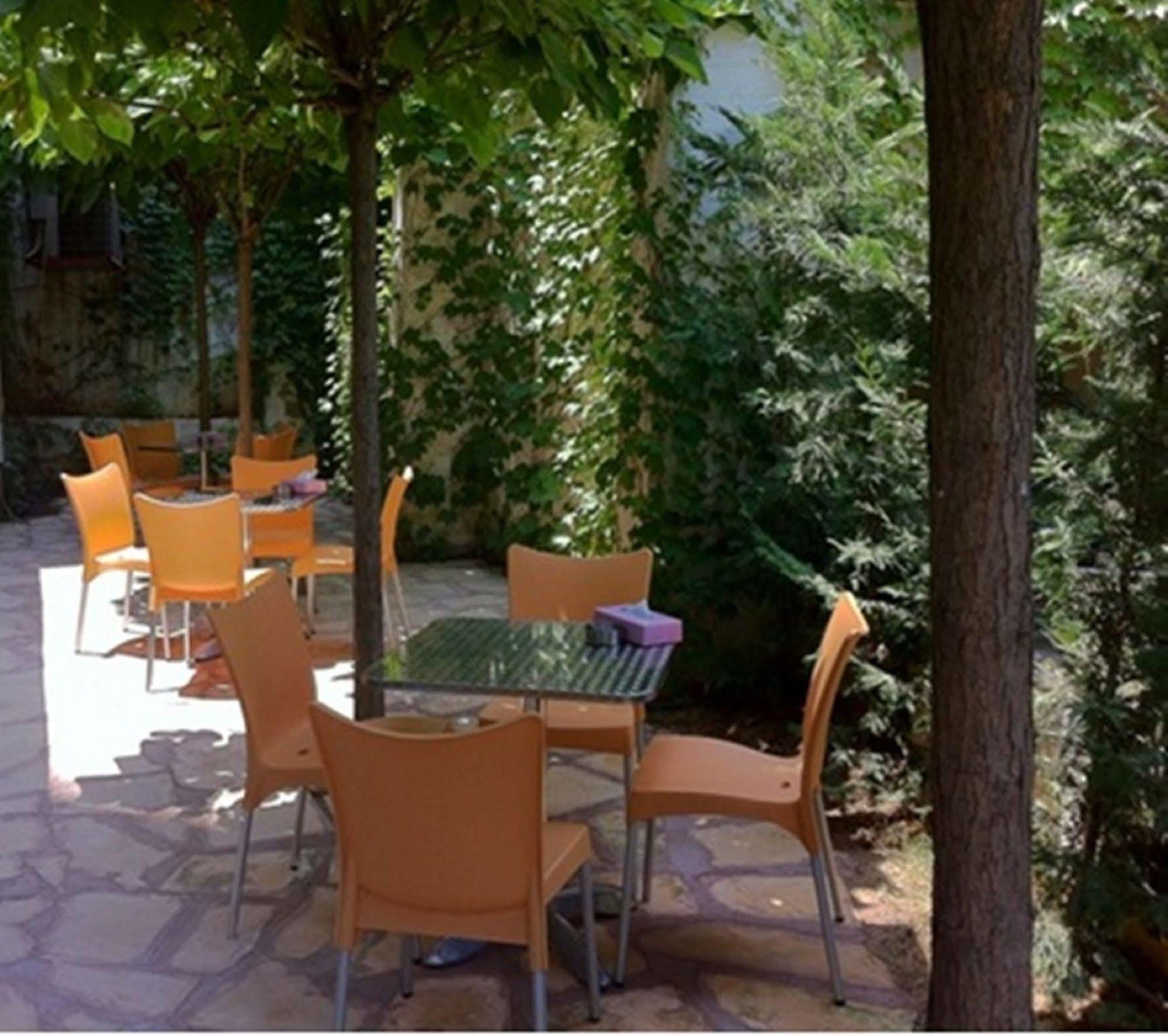 Suite Hotel Merlot - Beirut Bagian luar foto