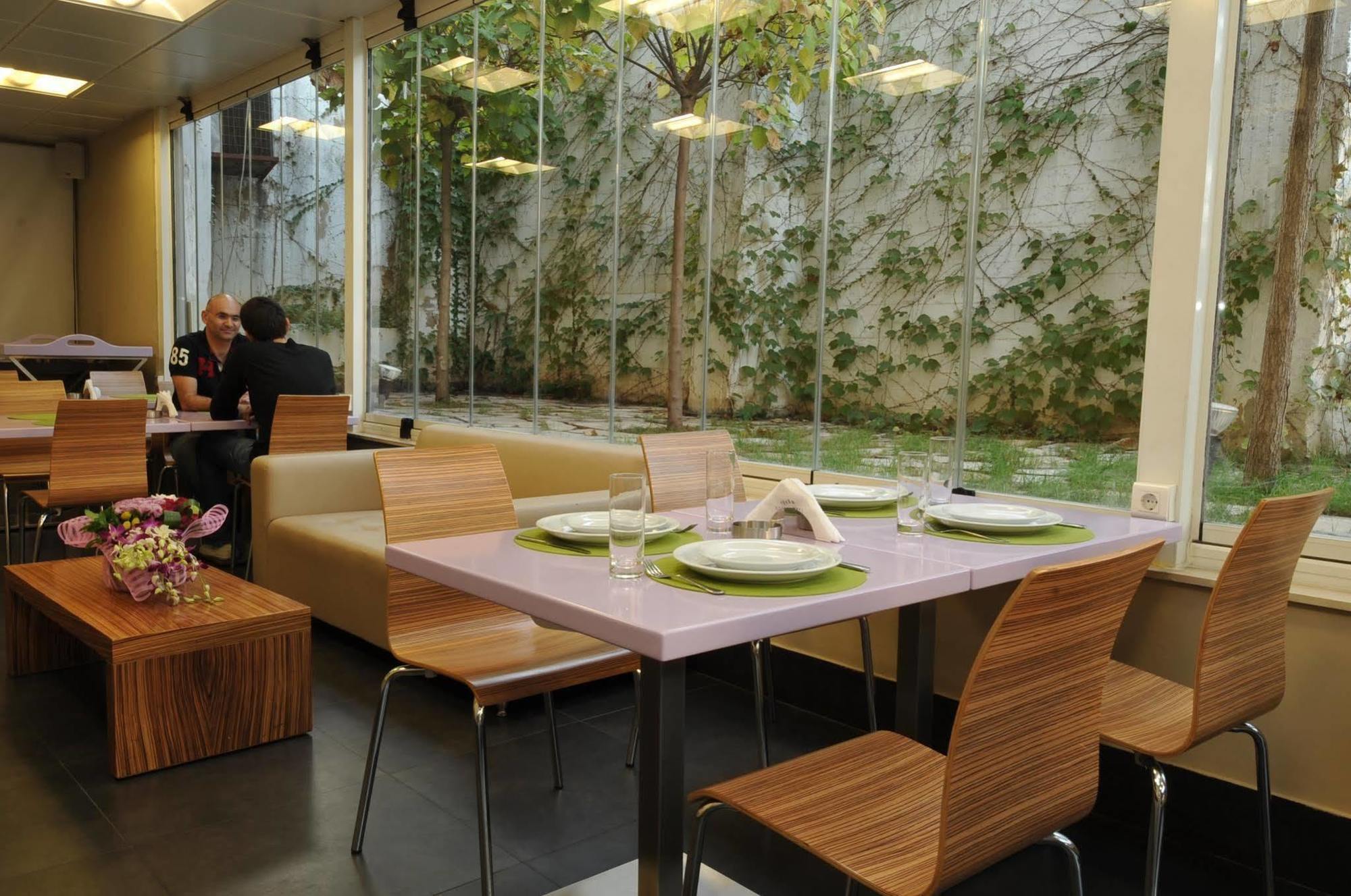 Suite Hotel Merlot - Beirut Bagian luar foto