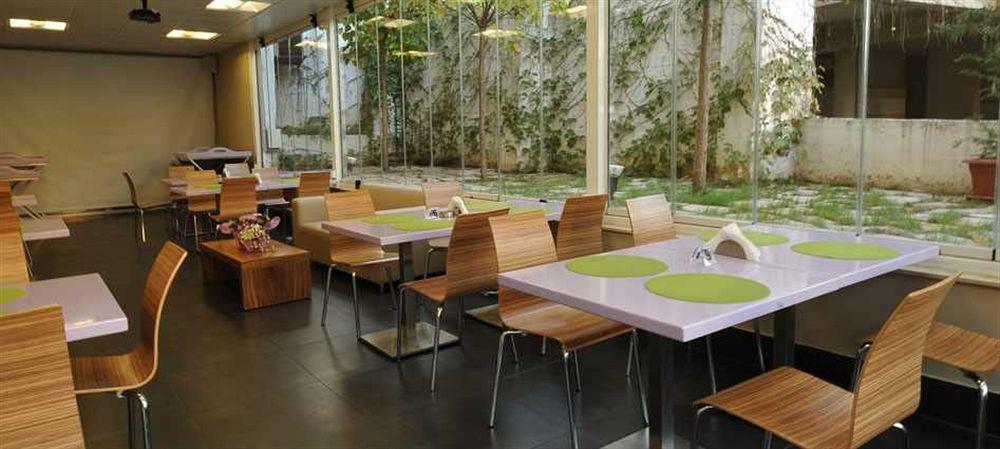 Suite Hotel Merlot - Beirut Bagian luar foto